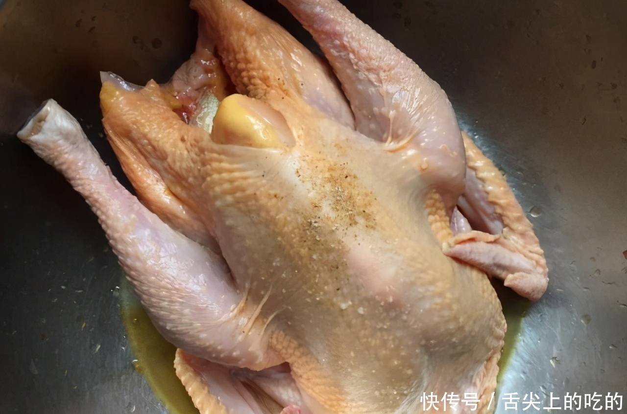 爽口|清蒸鸡：鸡肉不好蒸，用这个“水”试试，蒸出来嫩滑爽口