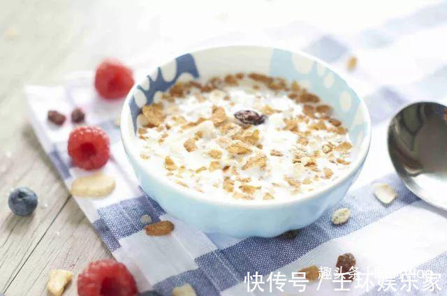 水煮鸡胸肉|七天健康瘦10斤方法，饮食一周速减脂餐