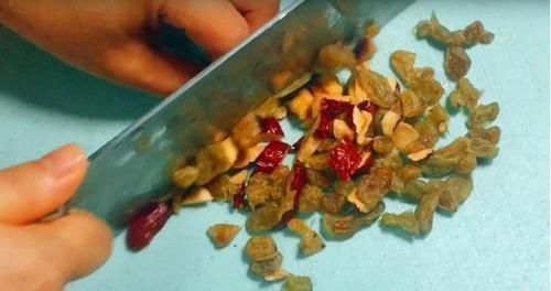 牛奶最近火了，教你一个新吃法，香甜可口，孩子很爱吃！