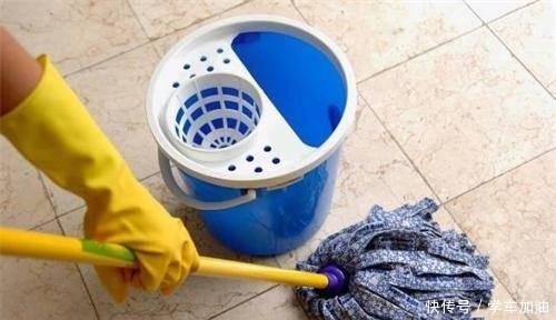 拖地的时候用点这个玩意，去污又杀菌，一星期不打扫都能干净如新！