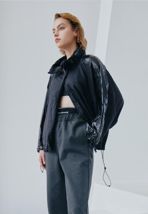 盈动多彩,波司登2021年春夏新品演绎防晒黑科技