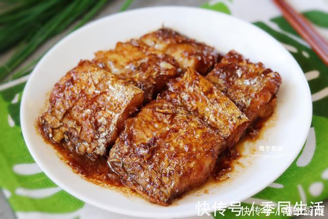 腥味|煎带鱼时,下锅前多做这一步很重要,煎出来不破皮,入味还没腥味