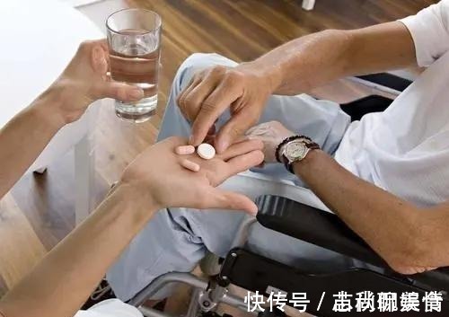 医生|玉米是高血脂的“发物”?医生:想降脂的人,这2种素食尽量少吃