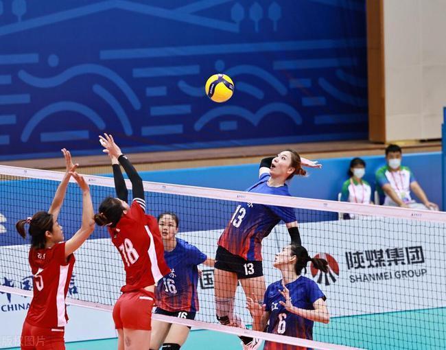 八一女排|女排名将官宣退役!比颜妮更早获得郎平重用,曾获世锦赛最佳副攻