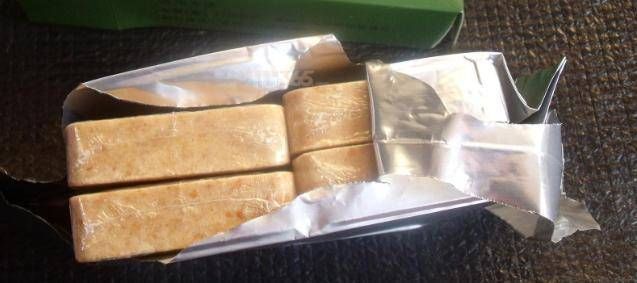 公认4种包装“土得掉渣”的零食,我赌十包辣条,90后都吃过