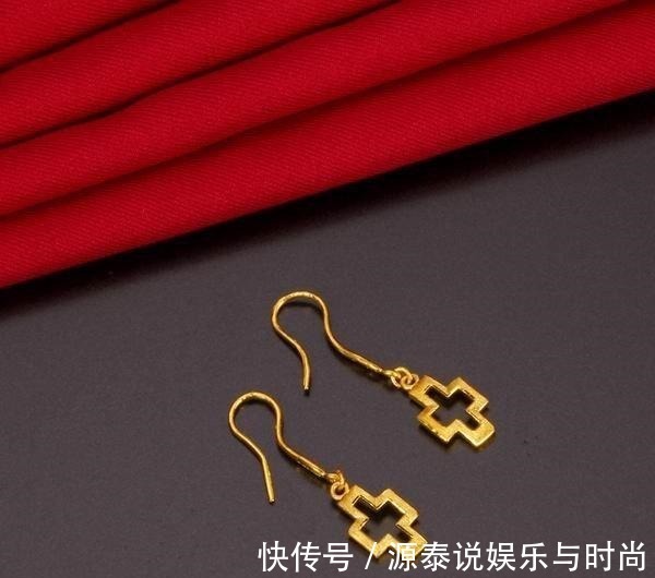 红宝石 七夕节送感动牌珠宝首饰,代表永恒的爱意,温情四溢甜到心窝里!