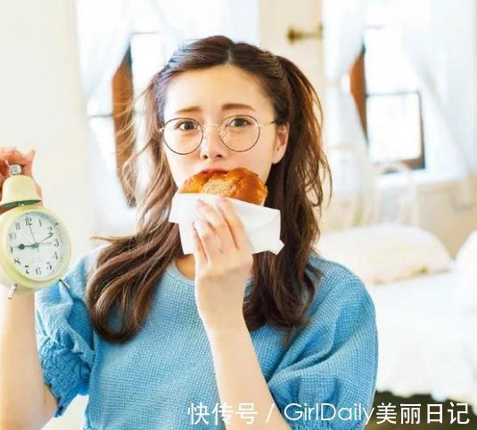 双马尾|学会这3款适合圆脸少女的夏日扎发,元气满满一整夏!