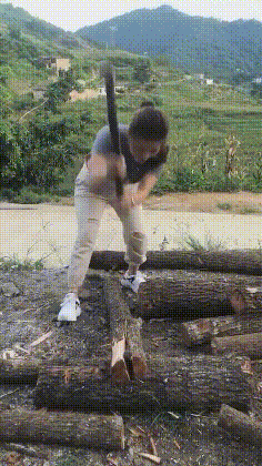 |搞笑GIF:这或许才是种西瓜的真谛,只生产西瓜子