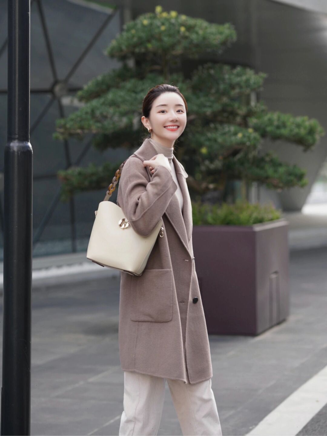 秋冬 降温后不要乱打扮,试试这些保暖洋气又显气质的穿搭,高级又实用