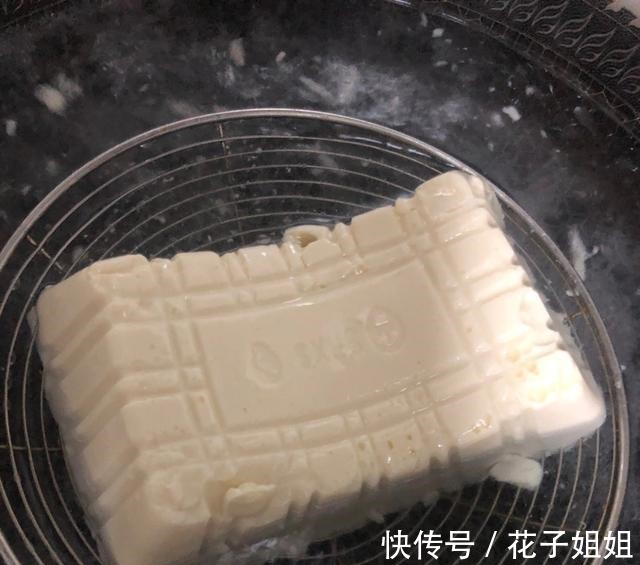 芝麻酱|这样做豆腐，比肉还好吃，真的不了解一下吗！