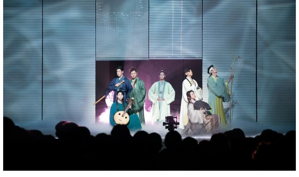 披荆斩棘的哥哥：第四次公演阵营曲目团体战现场撕拼 燃情开战