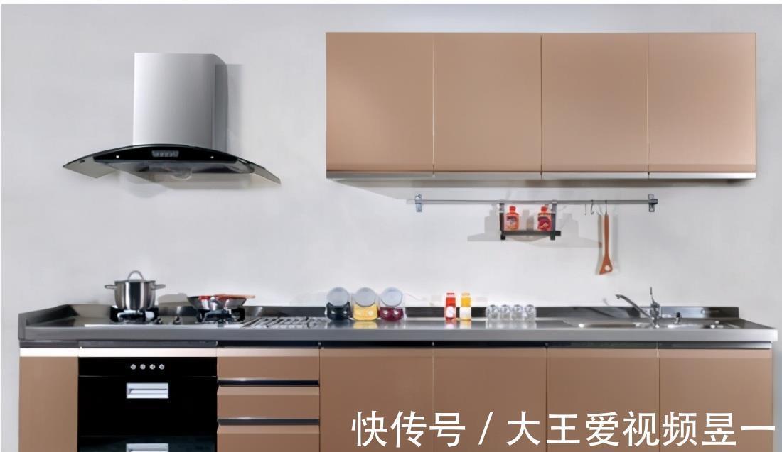 家庭|厨房台面到底能不能装不锈钢入住3年说实话,很多家庭都被坑了