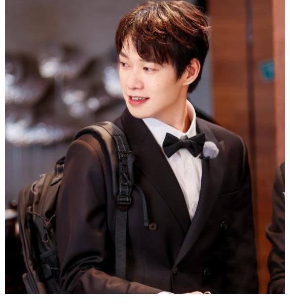 飞行嘉宾|魏大勋当导游被吐槽，陈飞宇笑着让其道歉，节目组玩得有点尬？