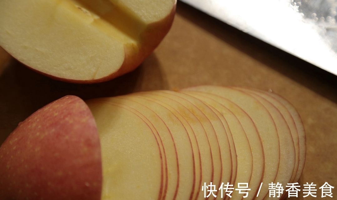 做法|胡萝卜别总炖煮烧,教你一个新做法,挑食的“熊孩子”吃得笑哈哈
