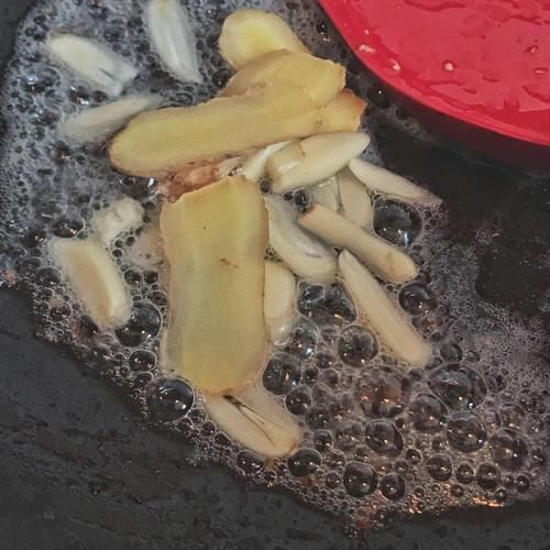 下馆子|五花肉这样做,再也没有机会下馆子了