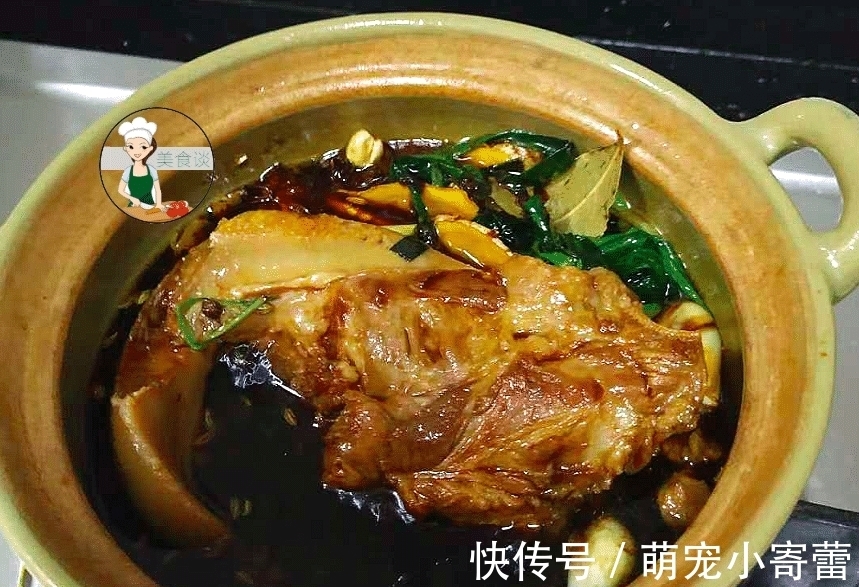 秋天吃牛羊肉不如吃它,35元一条,煮好切片淋上料汁,滋补又馋人