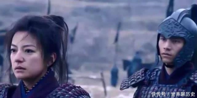 电视剧“女扮男装”,为何不容易被识破?网友:现代人学不来!