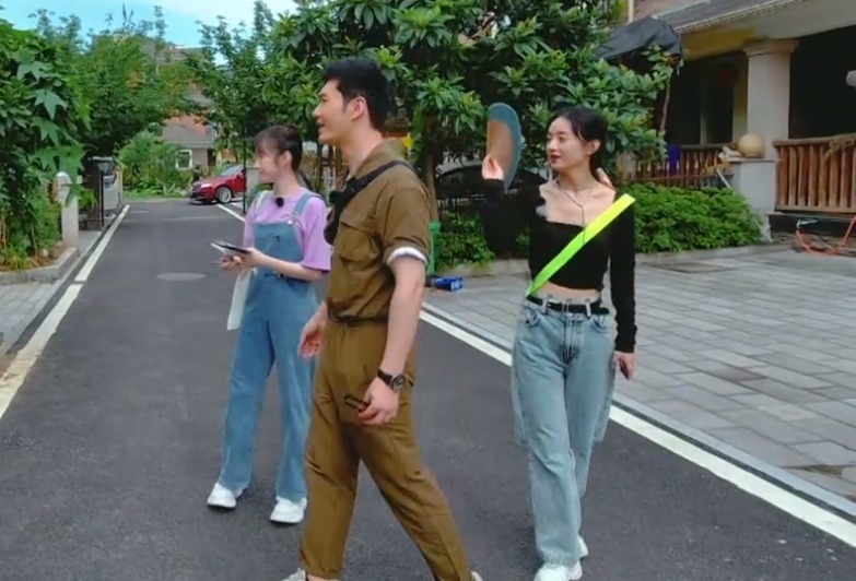 冠军|《中餐厅》收视率冠军却因客人妆容“穿帮”,不要侮辱观众智商