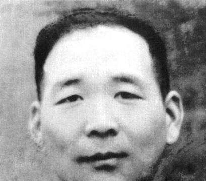 石牌|他率军镇守石牌,说不成功就成仁,后一战成名,比张灵甫还牛