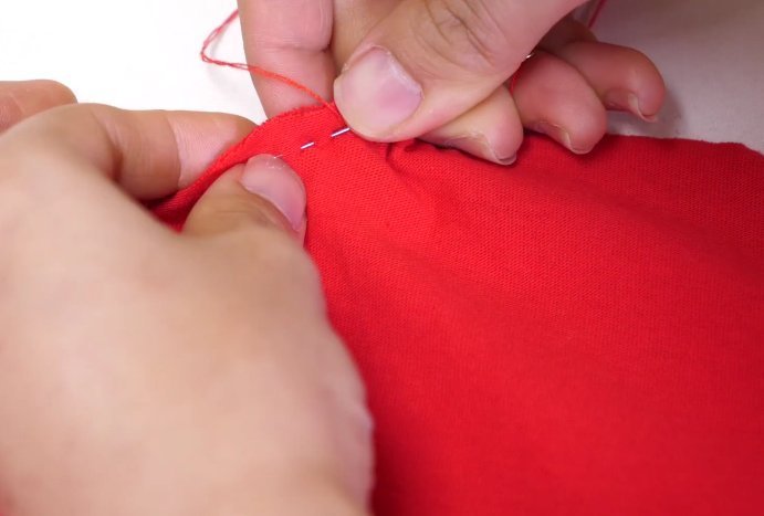 衣服|把锅盖放在旧衣服上缝一缝，一年省下不少钱，全家人抢着用