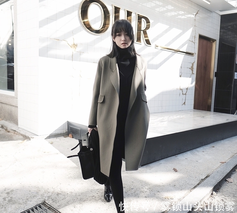 建议|建议大家:大衣下面别穿小脚裤,显矮!瞧她这样穿,小个子也显高