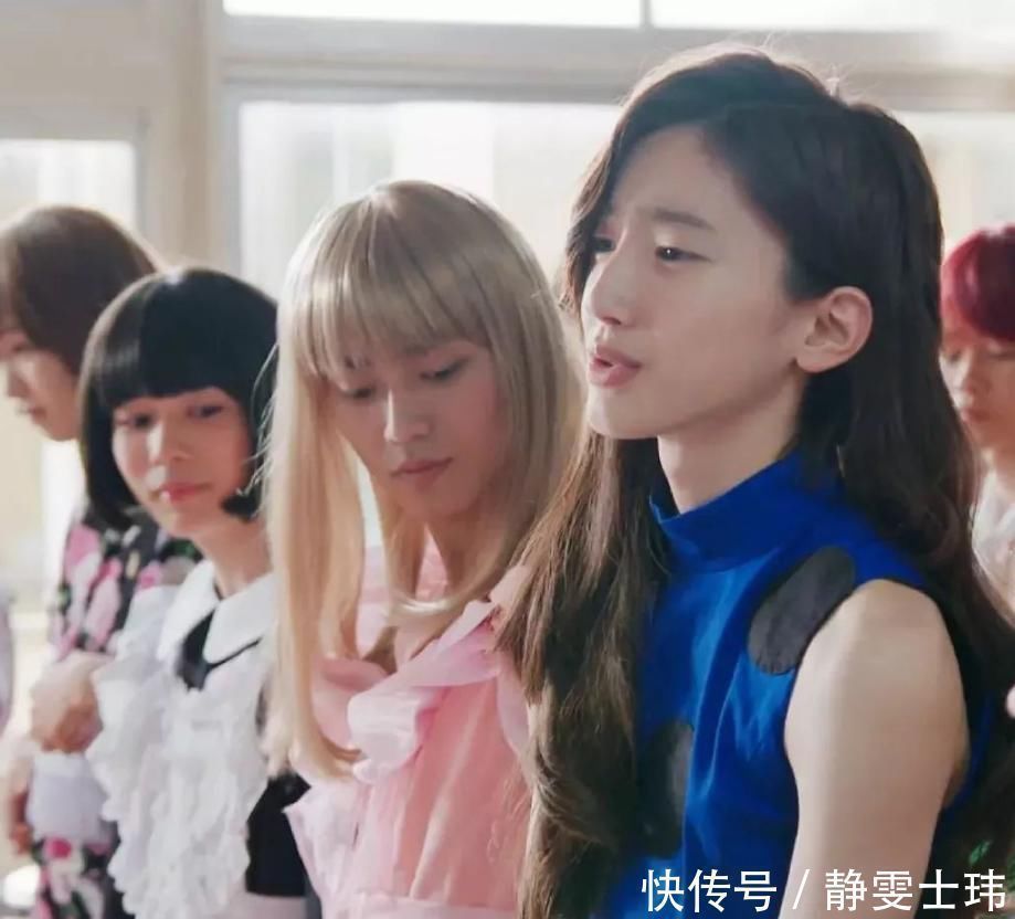 父母|18岁男孩爱“萝莉装扮”,晒卧室照“被狂喷”,父母反驳:很正常