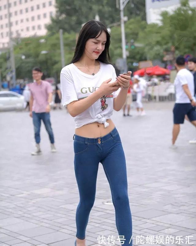 裤腿|“小脚裤”该淘汰了,穿搭要讲究全面,这样穿才更符合你的气质!