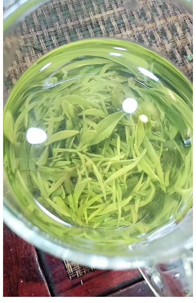 喝茶|有的人喝茶叶茶彻夜难眠，有的人不受影响，哪种人的身体更健康？为何？