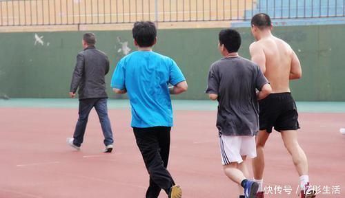 排出体外|坚持跑步的人,与每天从不跑步的人相比,三个月后,有什么差距