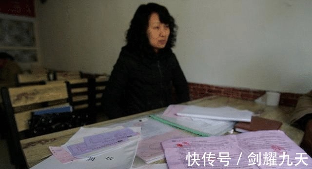 贷款买房|房产证拿到手后可别大意！尽快办好3件事，房子可能还不属于你的