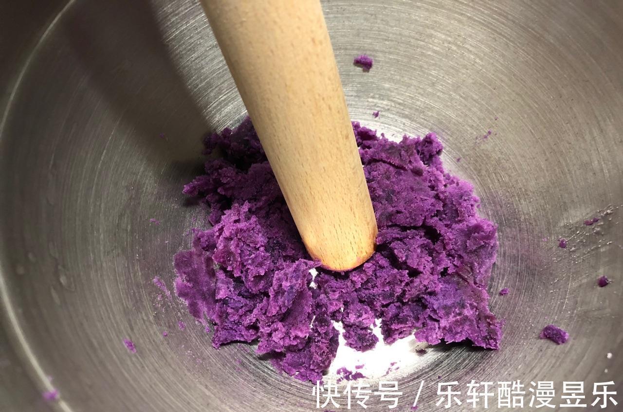 一吃就上瘾的粑粑蛋糕，软糯香甜，再也不用排队买了