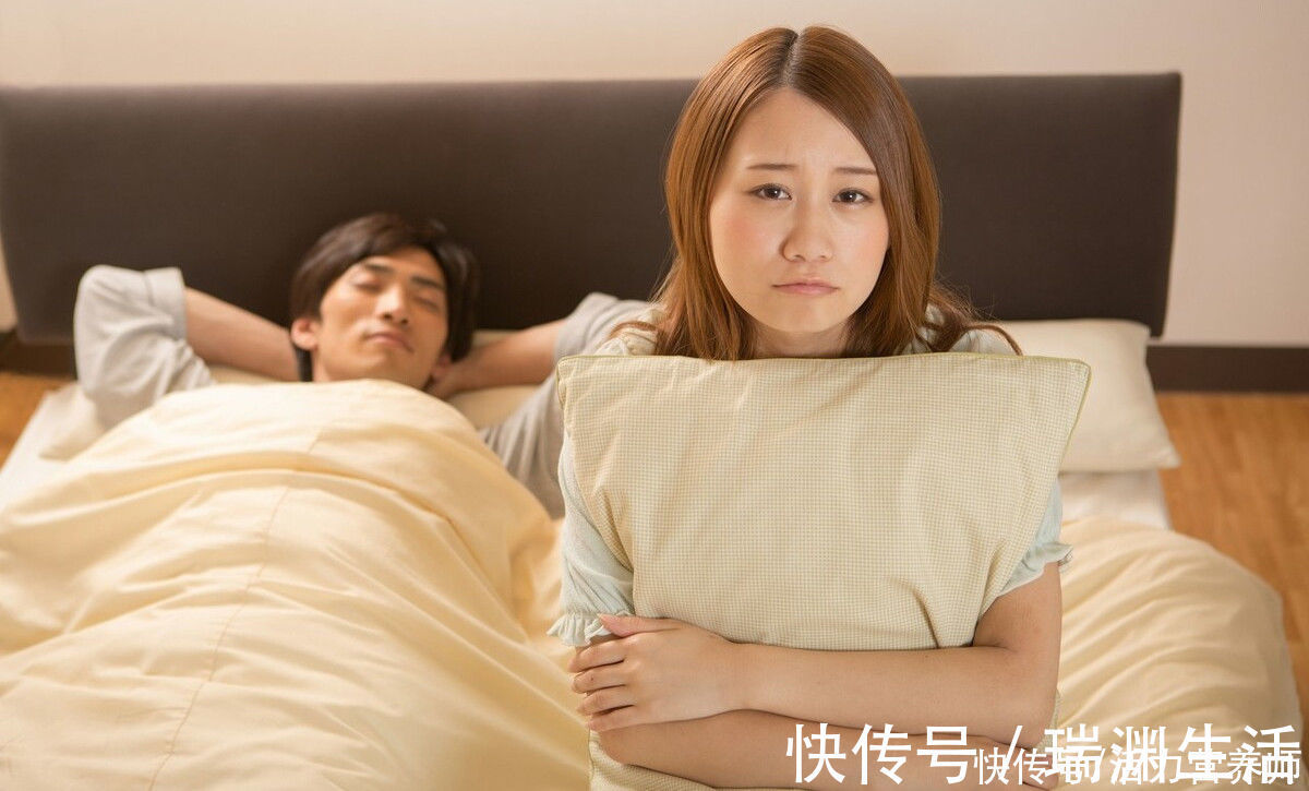 更年期|女人与男人的更年期，一般都是多少岁？专家：在这个范围内要注意