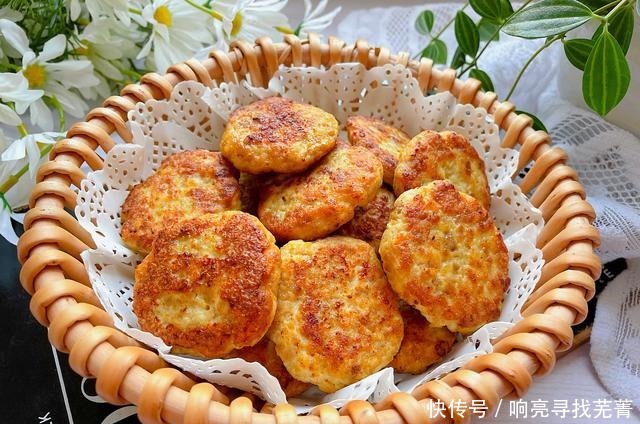燕麦和鸡胸肉搭配,做美味的煎饼,低脂又解馋,常吃它想胖都难!