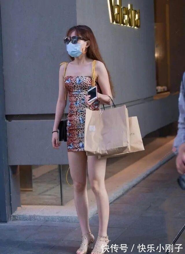 连衣裙 漂亮有气质的连衣裙装扮时尚不失优雅,穿出自己的风格,减龄优雅