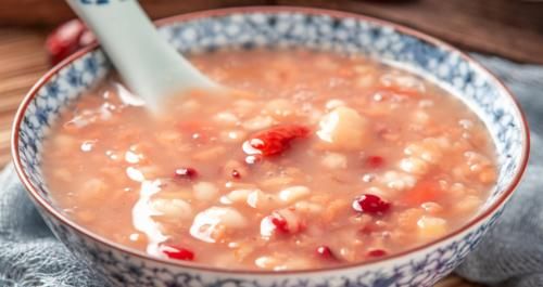 糖尿病患者|常吃粗粮能降血糖？医生：这2种粗粮，要少吃，另外5种粗粮可多吃