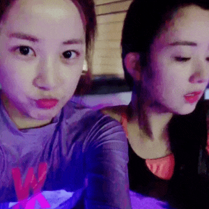 |搞笑GIF：如果我没有猜错，妹子应该有保险吧