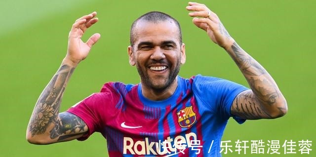 c罗|真爱!38岁巴萨巨星薪水曝光1年仅拿15万,还不如中国国脚