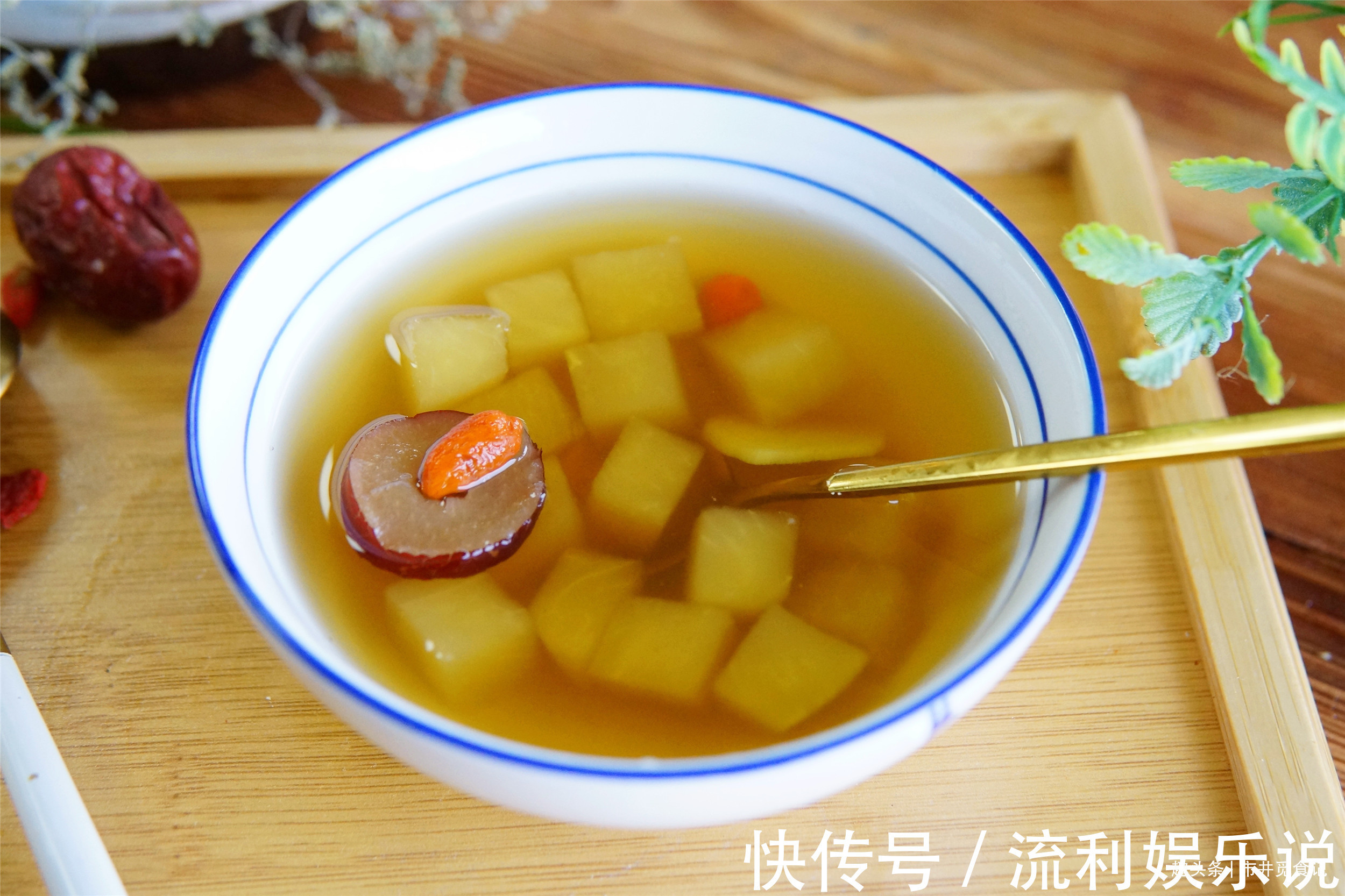 春天，用苹果和红枣一起煮，我家每周喝几回，好多人不知道有啥用