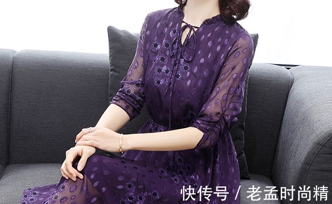 娃娃领 三月初春,建议打扮的漂漂亮亮!“法式”A字裙+平鞋,惊艳迷人