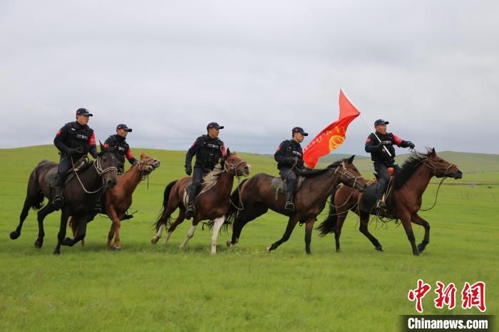 刘广志|中俄边境特警骑巡队：无死角的守护