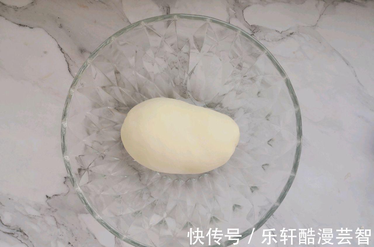 馅料|用红萝卜做饺子馅，韭菜白菜靠边站，鲜嫩多汁还好吃