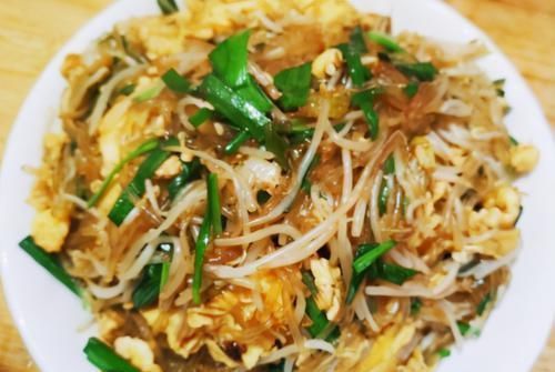 冷天,用这4样食材炒一锅,鲜香爽口暖胃下饭,不放肉比放肉还香