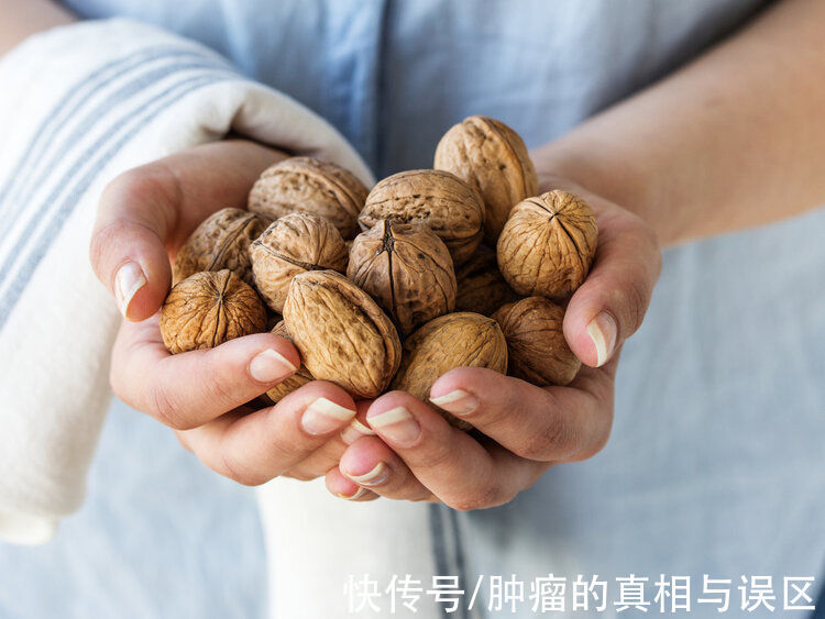 研究人员|哈佛大学研究:吃核桃真的有助于长寿!告诉你具体吃多少,怎么吃