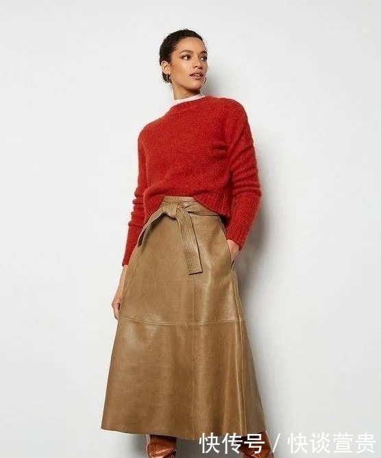 2021流行色来啦！这3个颜色清爽又高级，黑黄皮穿上超显白