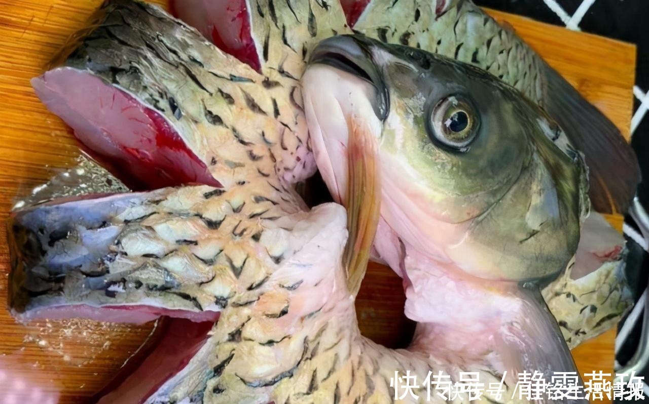 酸菜|做酸菜鱼，是先煮鱼还是先炒酸菜厨师长都不对！这么做才正确