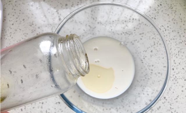 好吃的水煎花卷，拧一拧转一转煎一煎，5分钟出锅