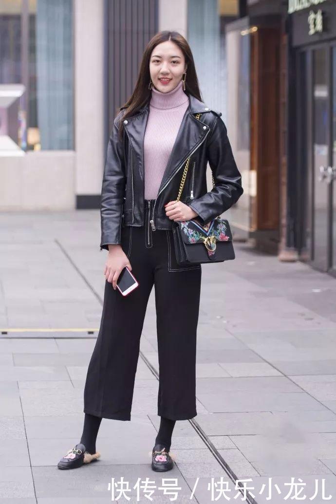 穿搭姑娘诗情画意,聪明范实足,文雅又魅惑