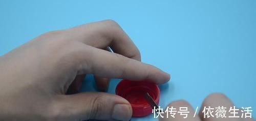塑料|出门总是忘记带钥匙,只需一个塑料瓶盖,轻松解决大烦恼,学学吧