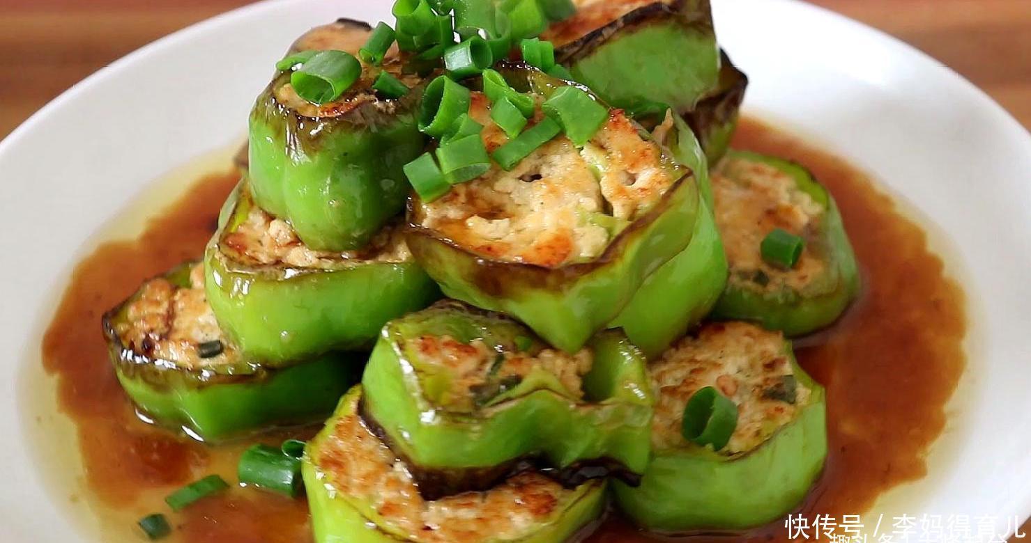 肉末|大厨教你做豆腐肉末青椒段，香辣可口，超级下饭，特别好吃