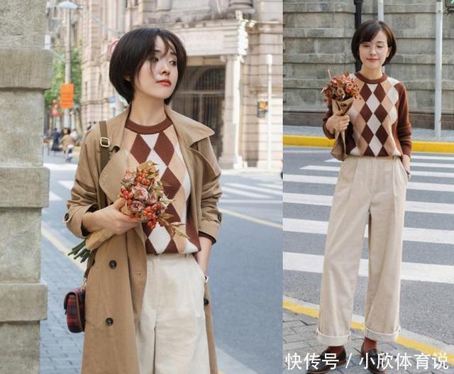 今年火了一种穿搭叫毛衣+裤子,时髦好看,适合40岁女人穿